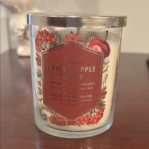White Barn Spiced Apple Toddy Candle - New 8oz.